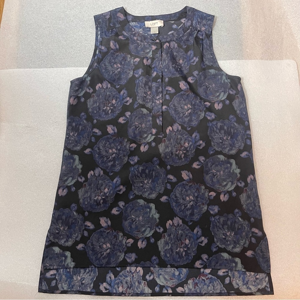 ❤️2/$15 or 3/$21❤️ Loft Sleeveless Blouse, Size XS